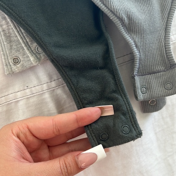 Skims - Picture 3 of 3